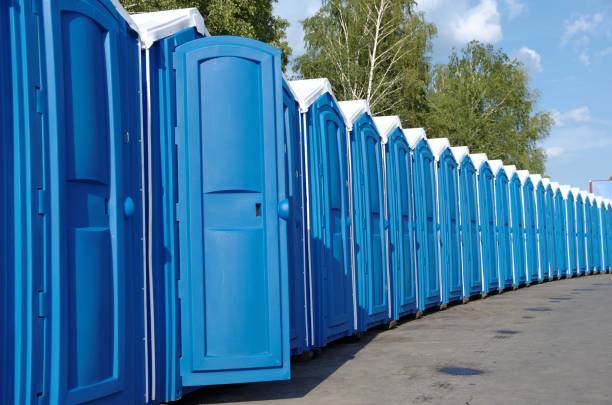 Portable Toilet Options We Offer in Luverne, AL